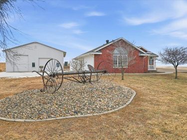 30991 SYCAMORE Road, NEOLA, IA 51559