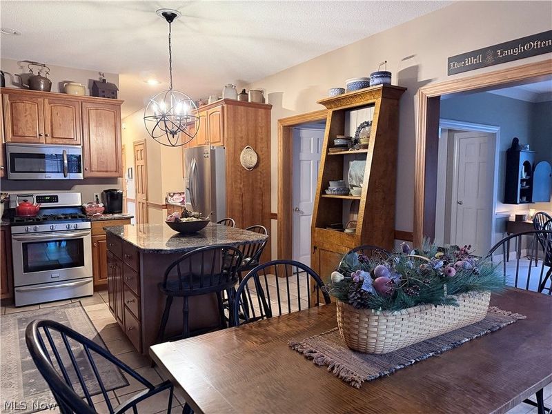 2142 Pearce Circle, Salem, OH 44460 Photo 7