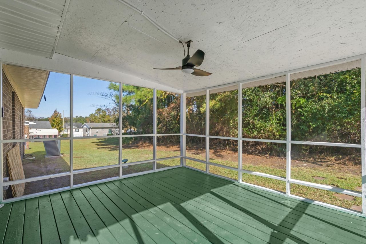 1114 Temple St.  Photo 14