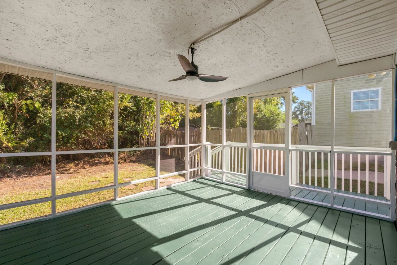 1114 Temple St.  Photo 15