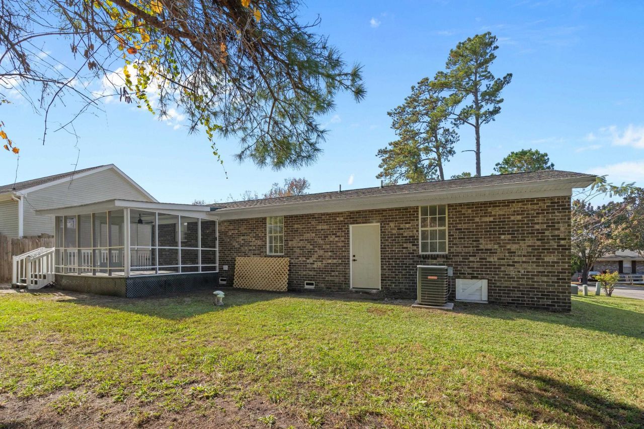 1114 Temple St.  Photo 17