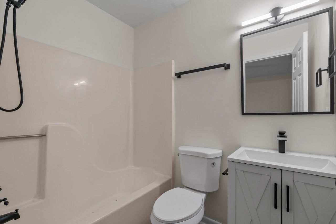 1114 Temple St.  Photo 20