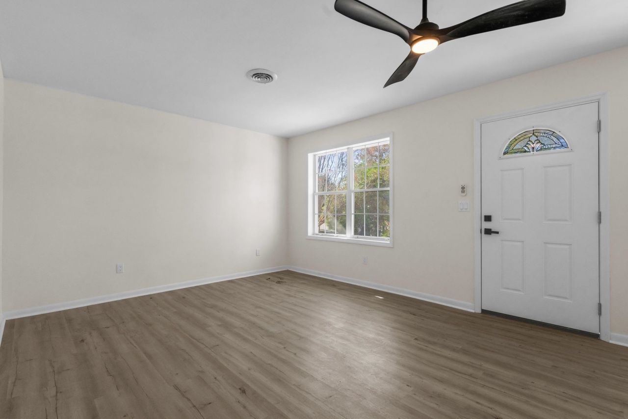 1114 Temple St.  Photo 7