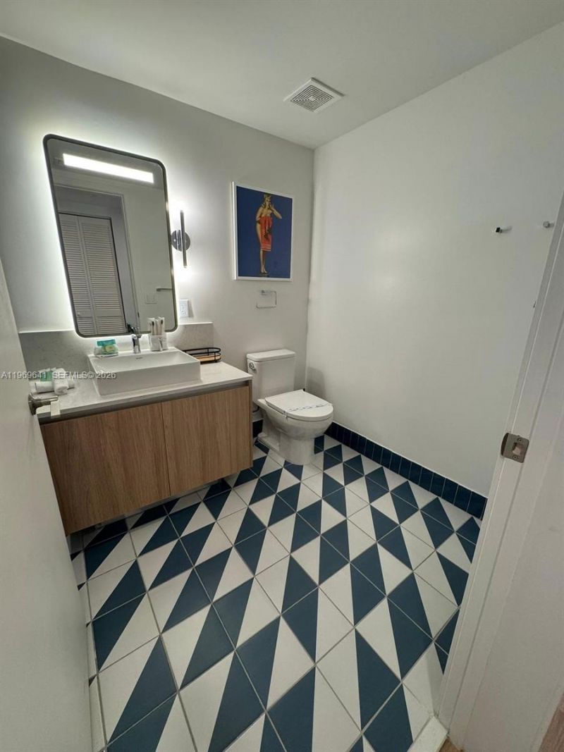 159 NE 6th St, Unit 1806, Miami, FL 33132 Photo