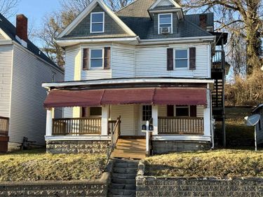 1005 Locust Avenue, Fairmont, WV 26554