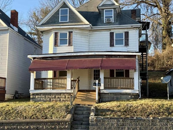 1005 Locust Avenue, Fairmont, WV 26554