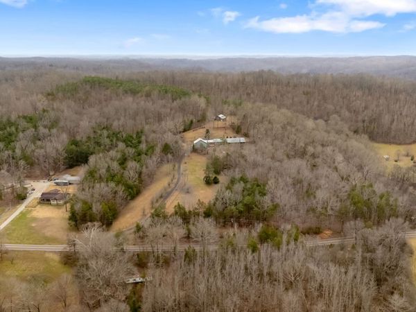 16985 Highway 438 W, Linden, TN 37096