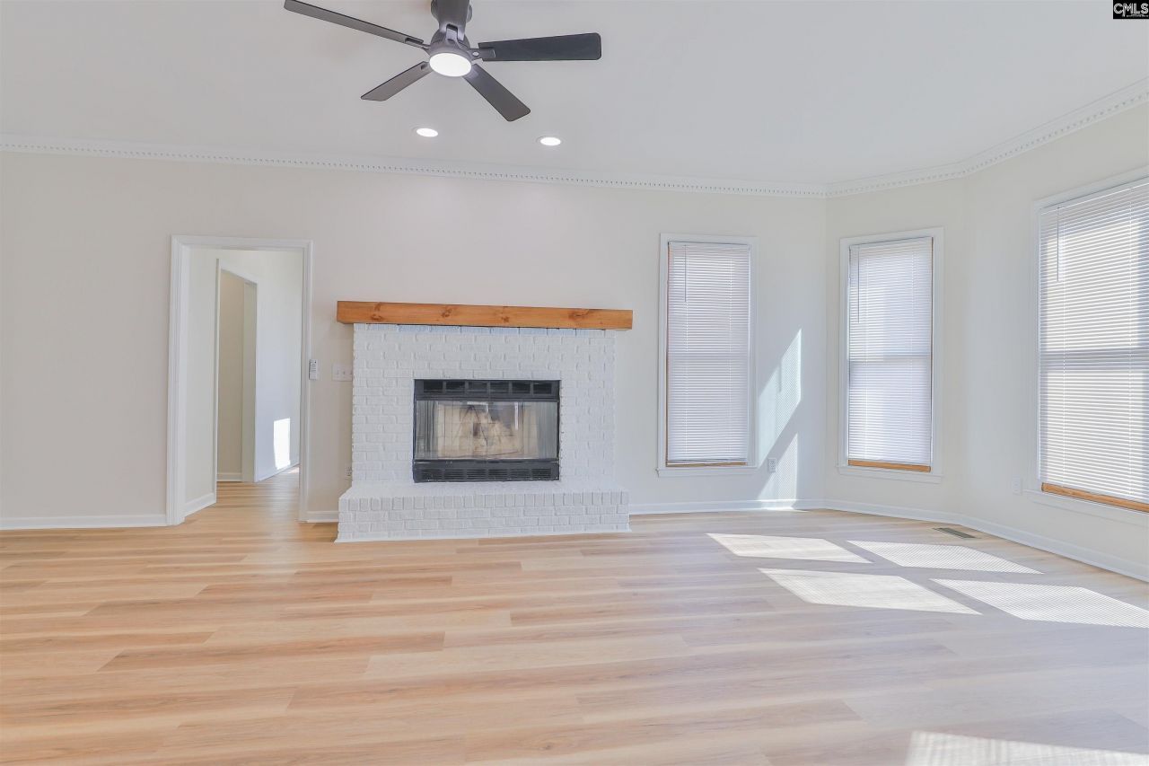 604 Moss Creek Drive Photo 10