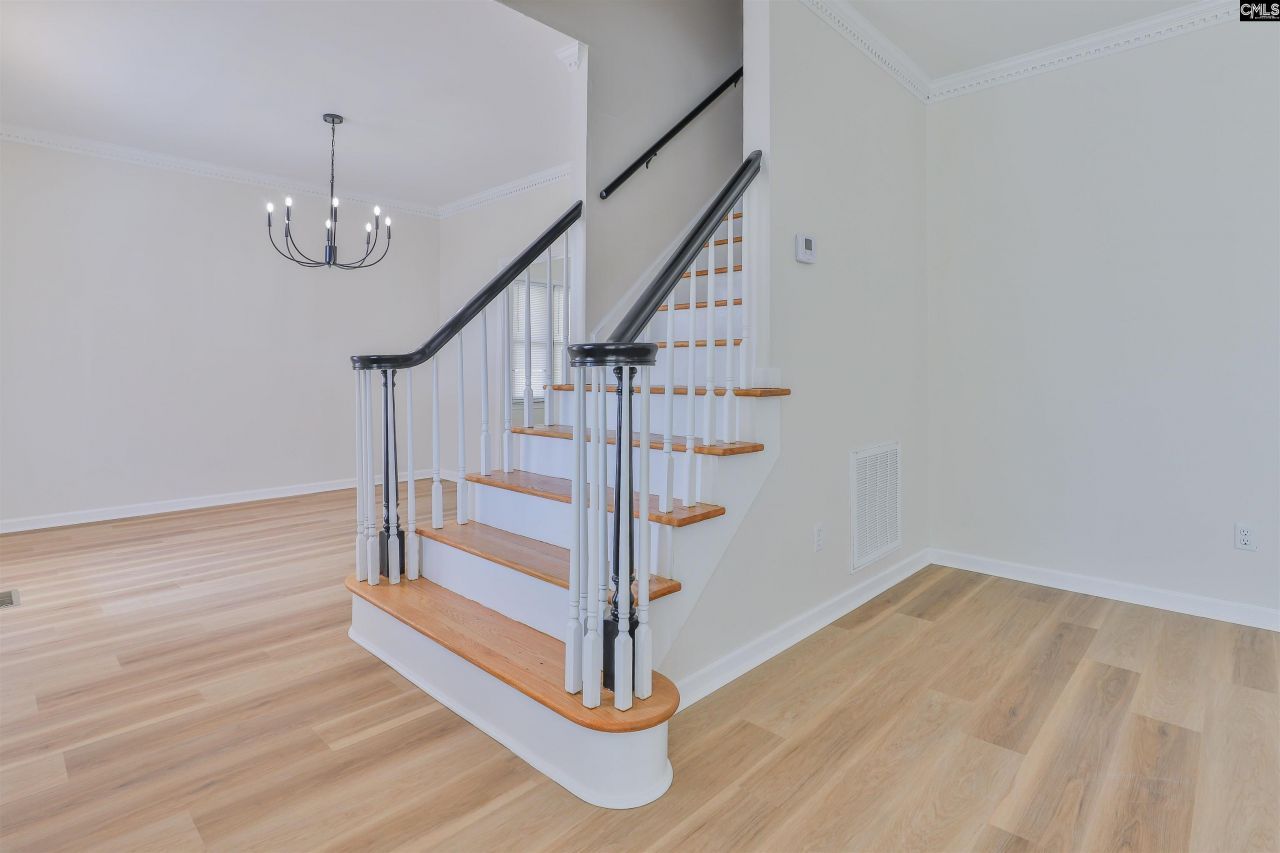 604 Moss Creek Drive Photo 11