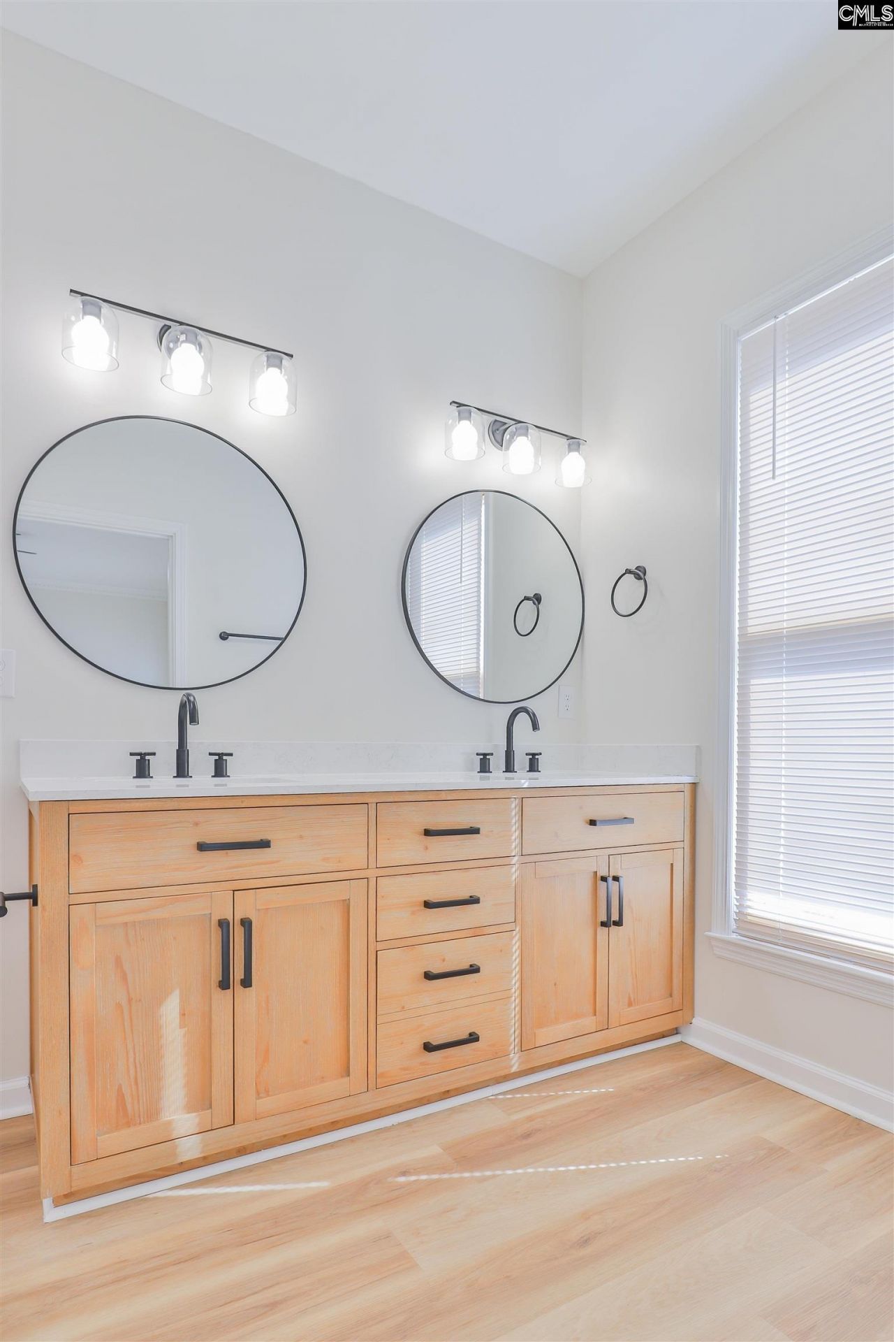 604 Moss Creek Drive Photo 33