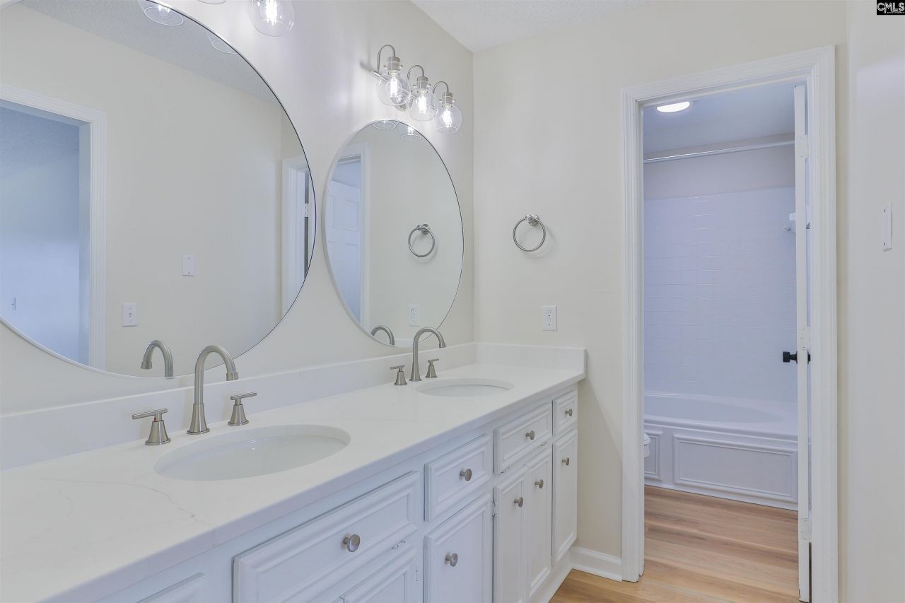 604 Moss Creek Drive Photo 45