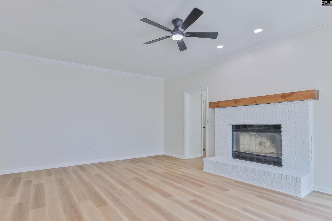 604 Moss Creek Drive Photo 8