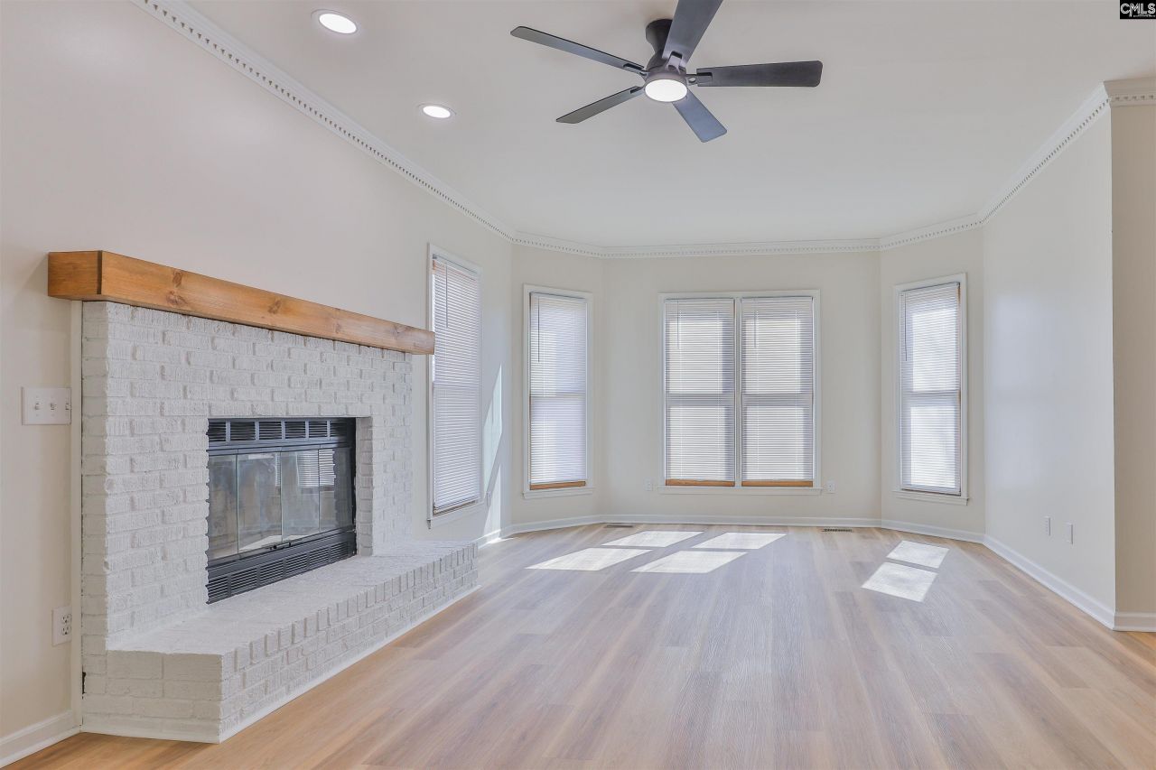 604 Moss Creek Drive Photo 9