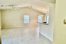 112 Mansfield Boulevard photo 4