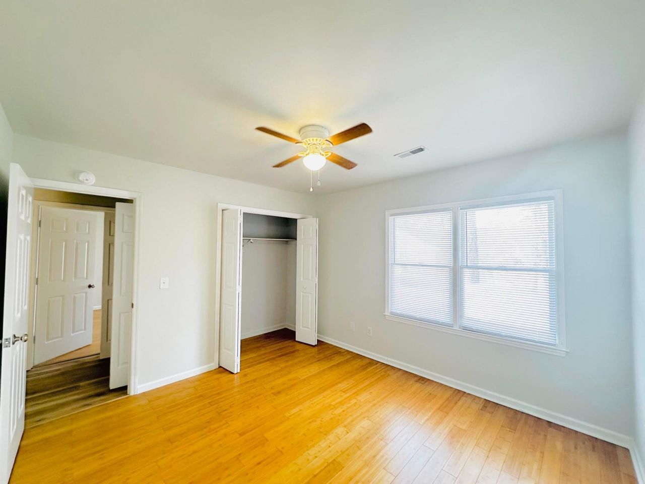 112 Mansfield Boulevard Photo 22