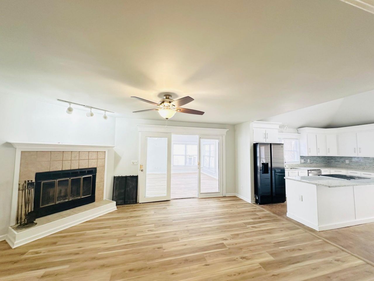 112 Mansfield Boulevard Photo 36