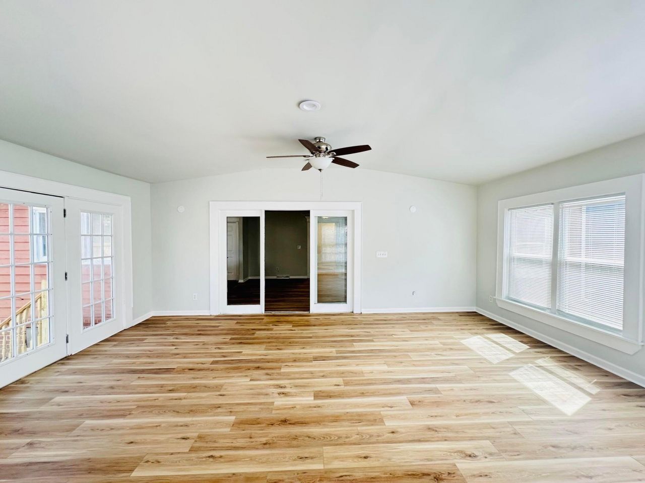 112 Mansfield Boulevard Photo 38