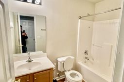 112 Mansfield Boulevard photo 4