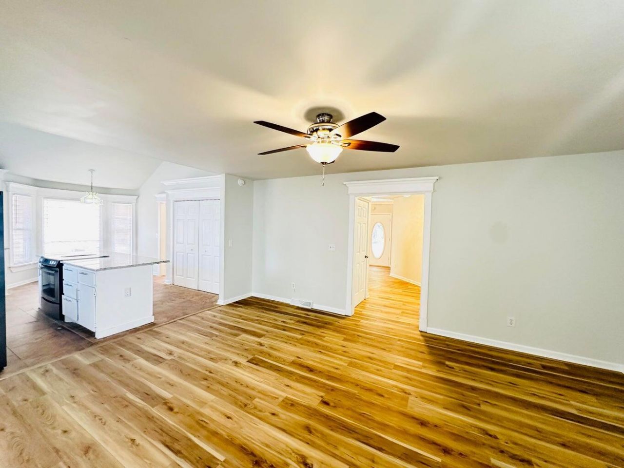 112 Mansfield Boulevard Photo 45