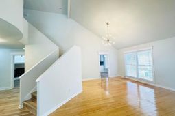 112 Mansfield Boulevard photo 4