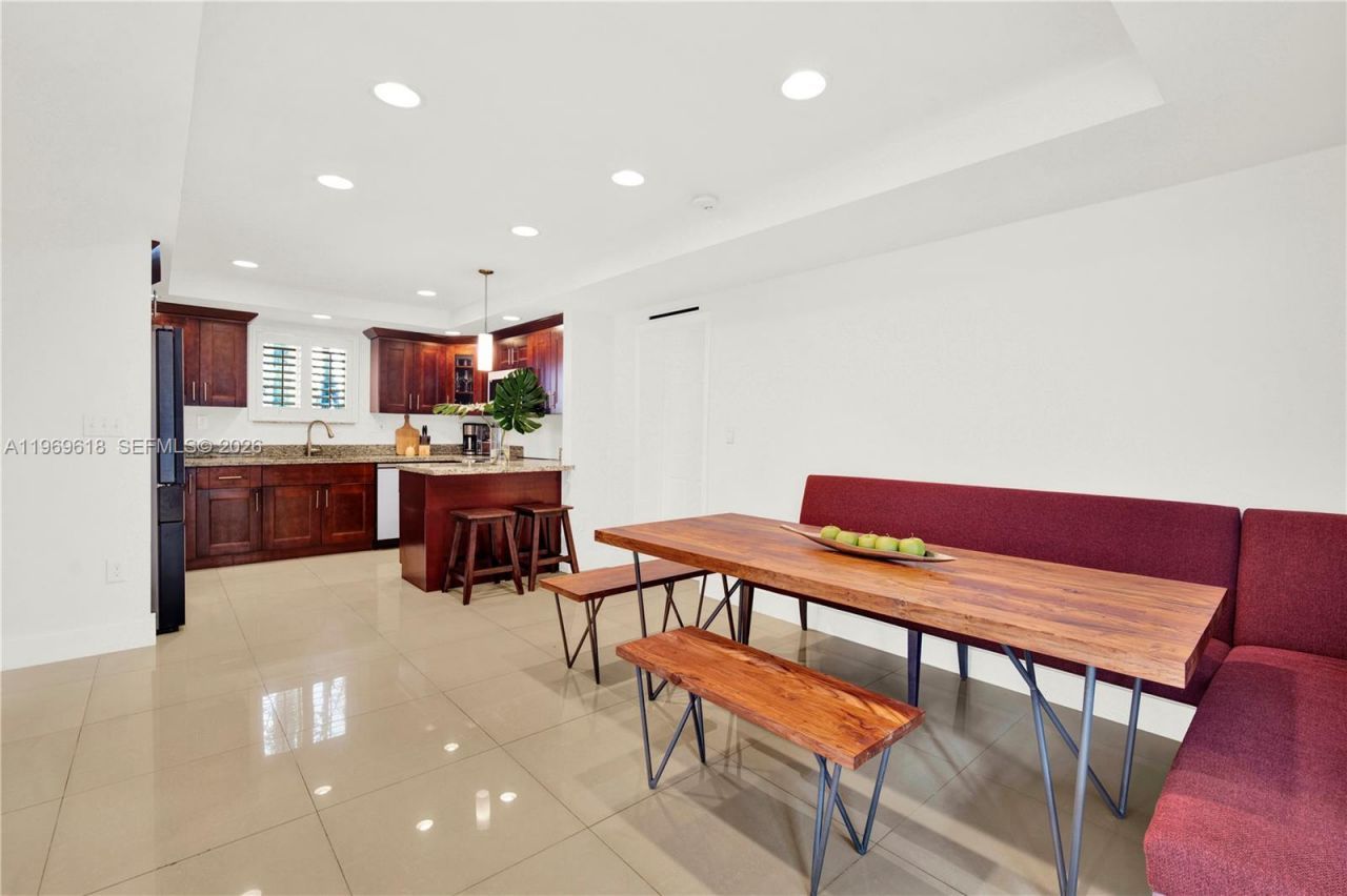 2006 SW 12th St, Miami, FL 33135 Photo