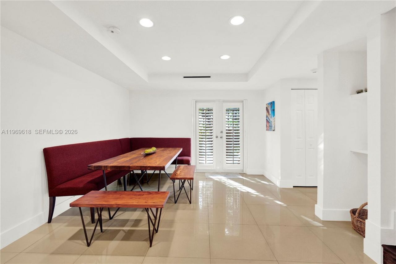 2006 SW 12th St, Miami, FL 33135 Photo