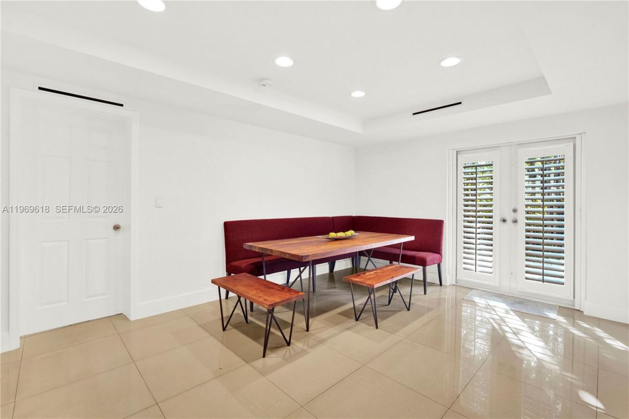 2006 SW 12th St, Miami, FL 33135 Photo