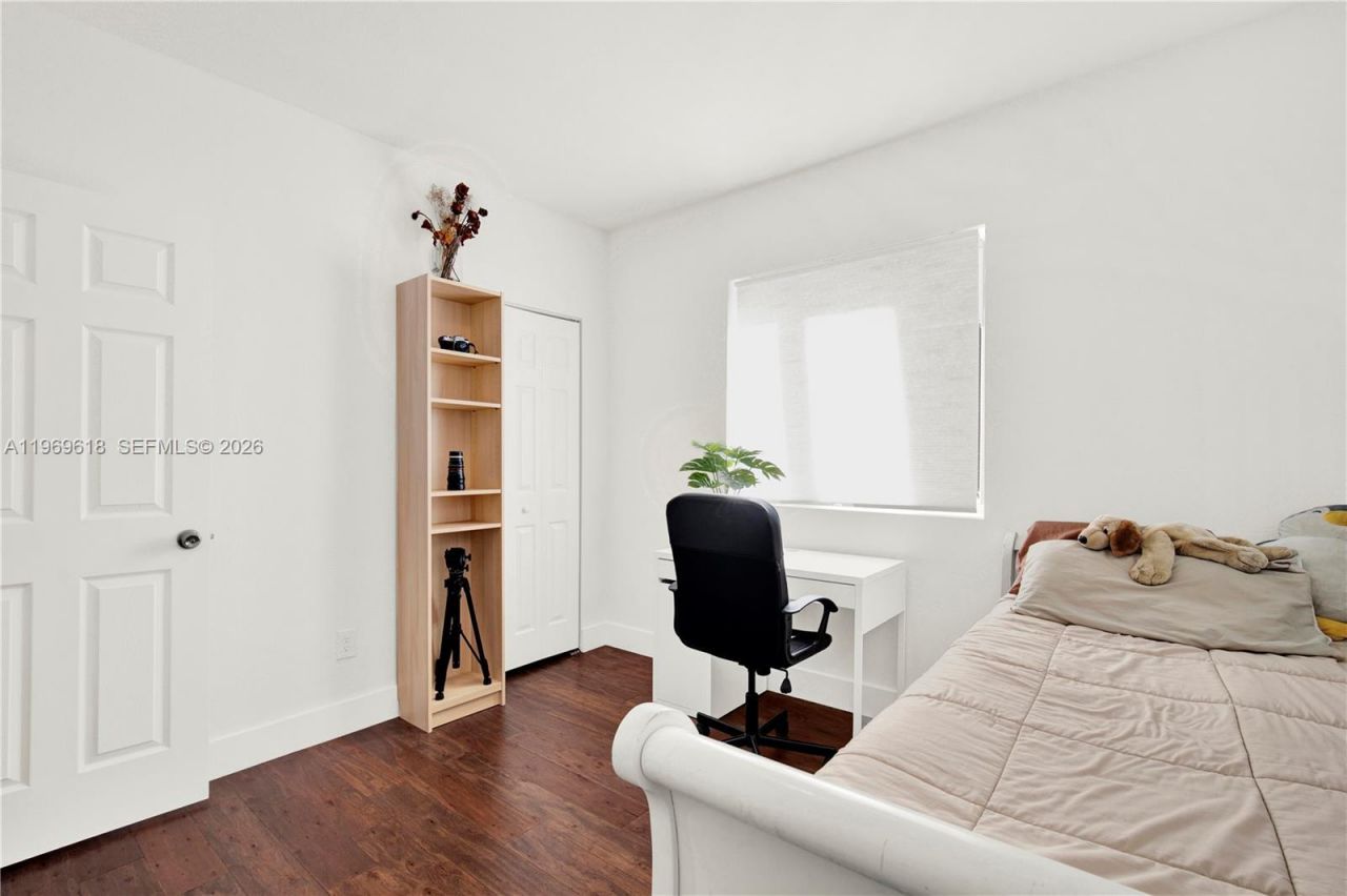 2006 SW 12th St, Miami, FL 33135 Photo