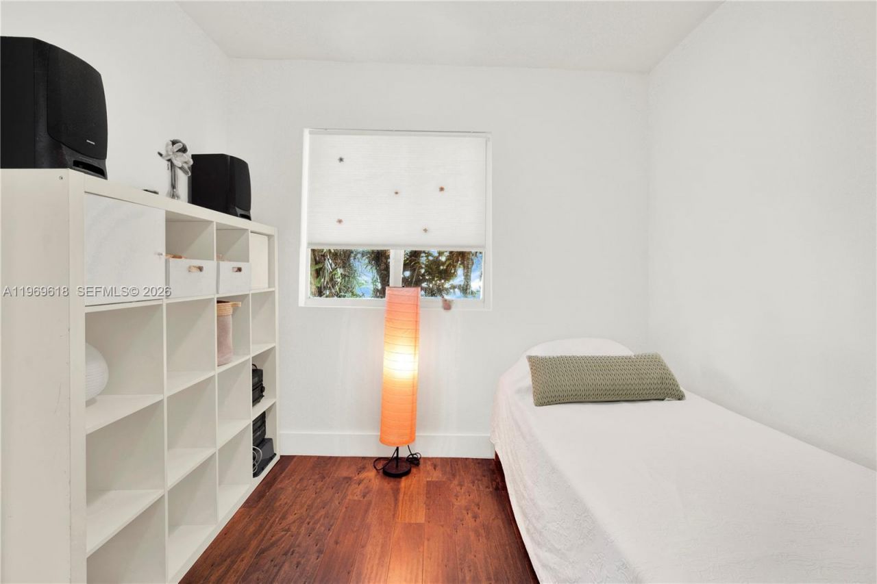 2006 SW 12th St, Miami, FL 33135 Photo