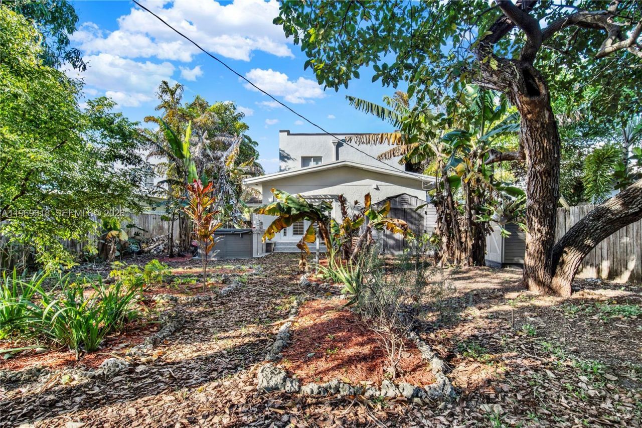 2006 SW 12th St, Miami, FL 33135 Photo