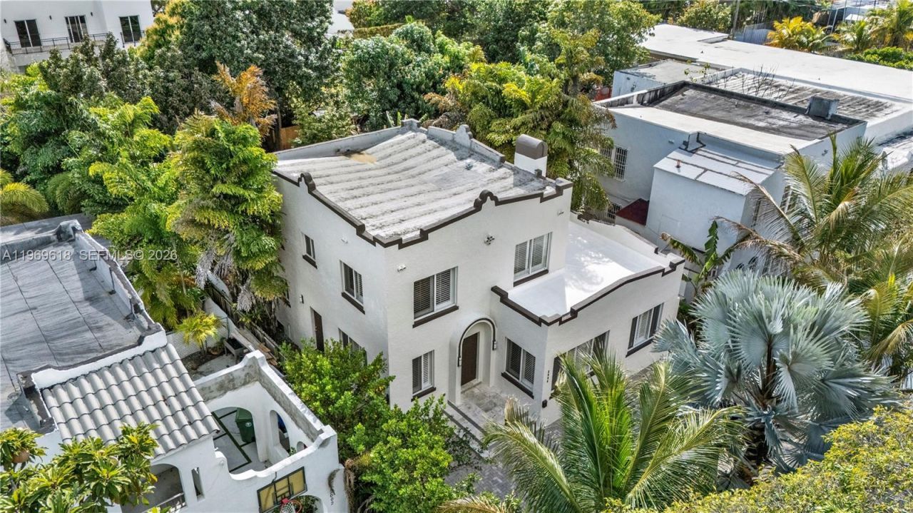 2006 SW 12th St, Miami, FL 33135 Photo