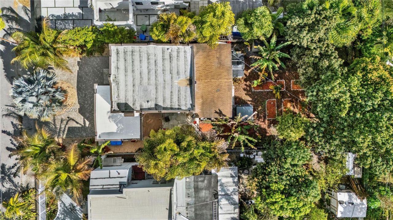 2006 SW 12th St, Miami, FL 33135 Photo