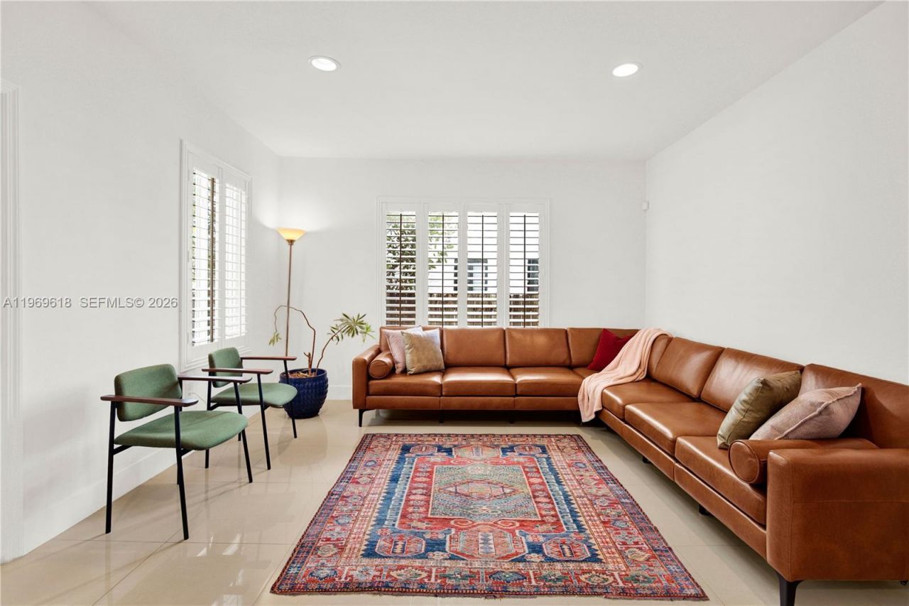 2006 SW 12th St, Miami, FL 33135 Photo