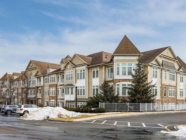 2207 Cedar Village Blvd, East Brunswick, NJ 08816