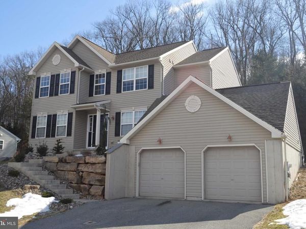 107 CHESTNUT RIDGE DRIVE, ORWIGSBURG, PA 17961