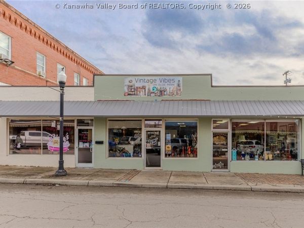 87-91 Olde Main Plaza, St Albans, WV 25177