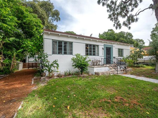 325 W RIO VISTA COURT, TAMPA, FL 33604