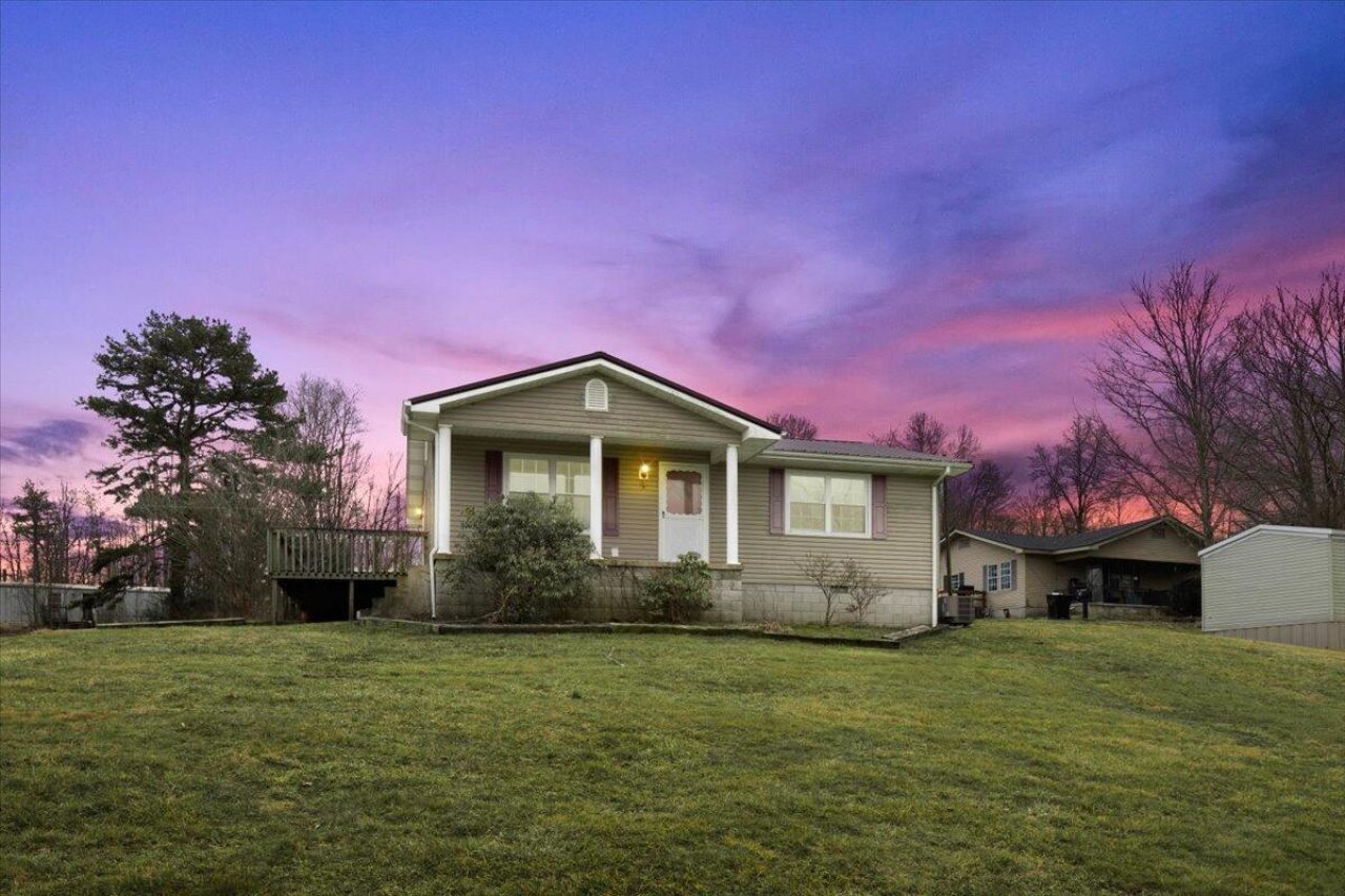 90 Cowbell Avenue, Williamsburg, KY 40769 Main Photo