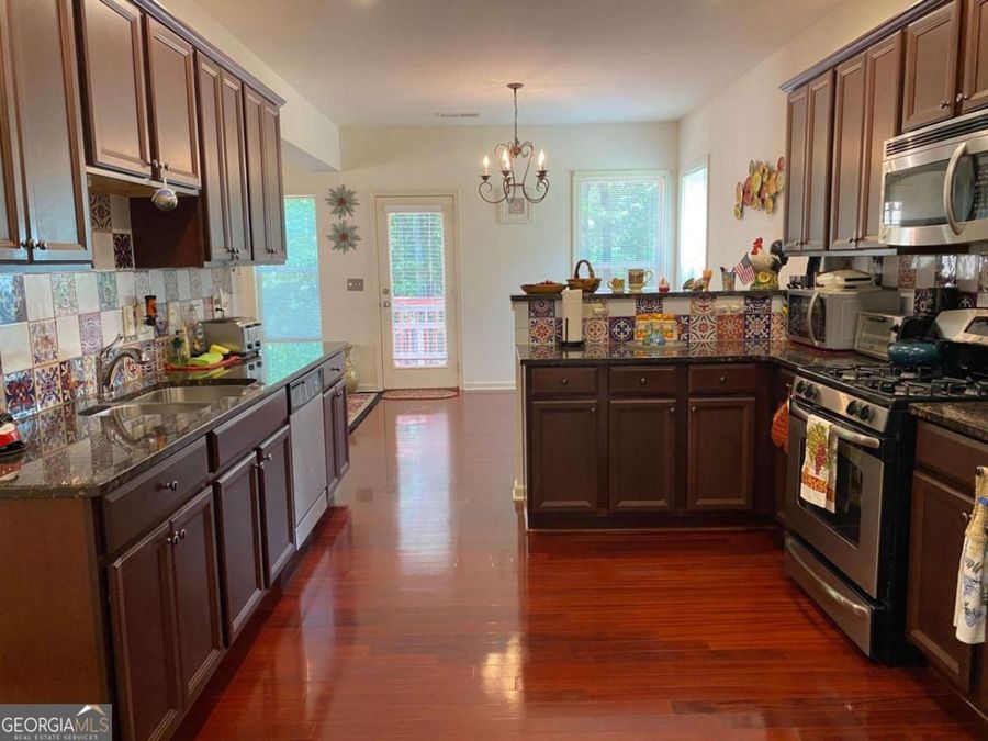 Property Image 8