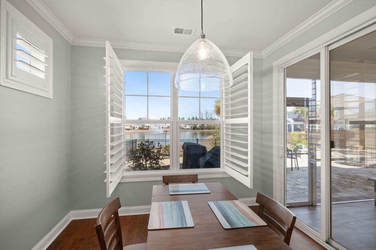 649 Chigwell Springs Lane Photo 25