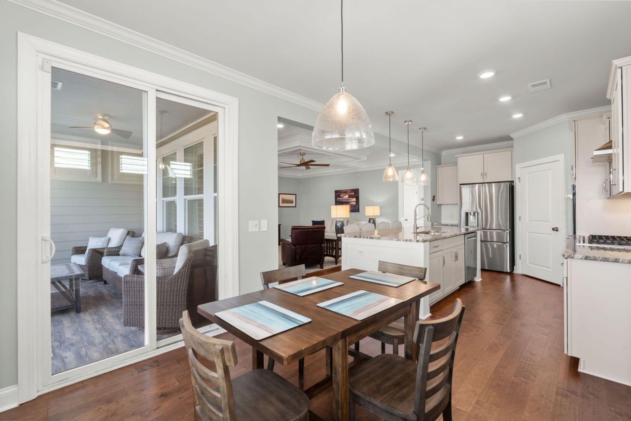 649 Chigwell Springs Lane Photo 26