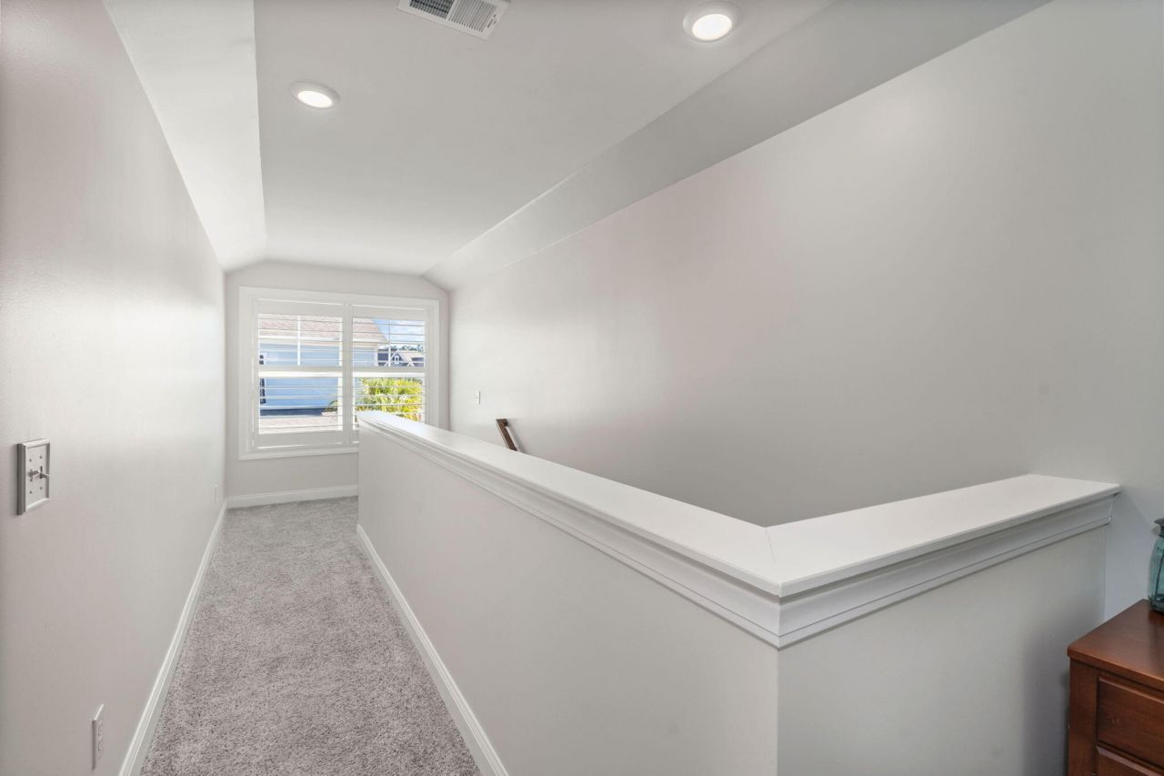 649 Chigwell Springs Lane Photo 39