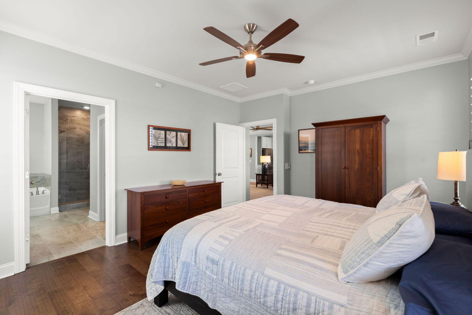 649 Chigwell Springs Lane Photo 41