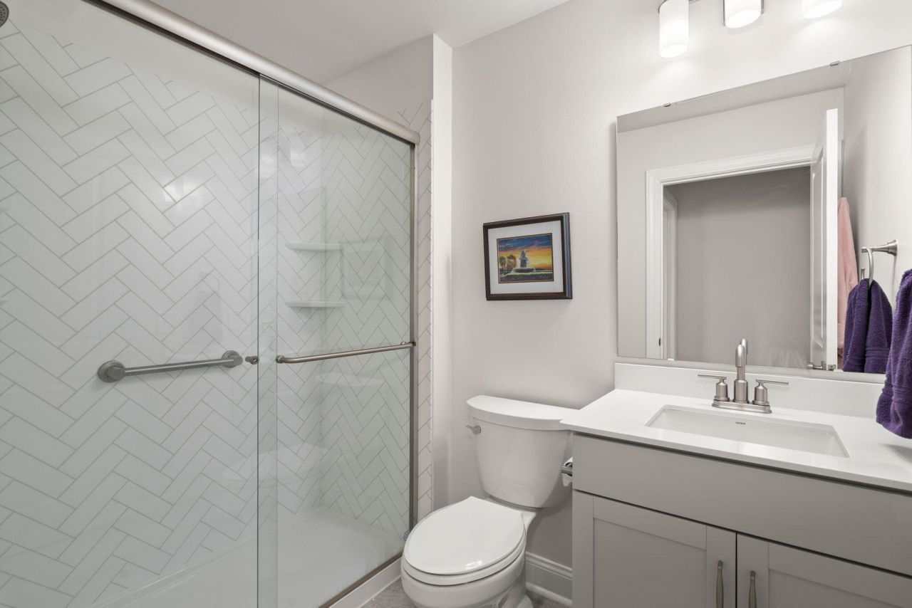 649 Chigwell Springs Lane Photo 44