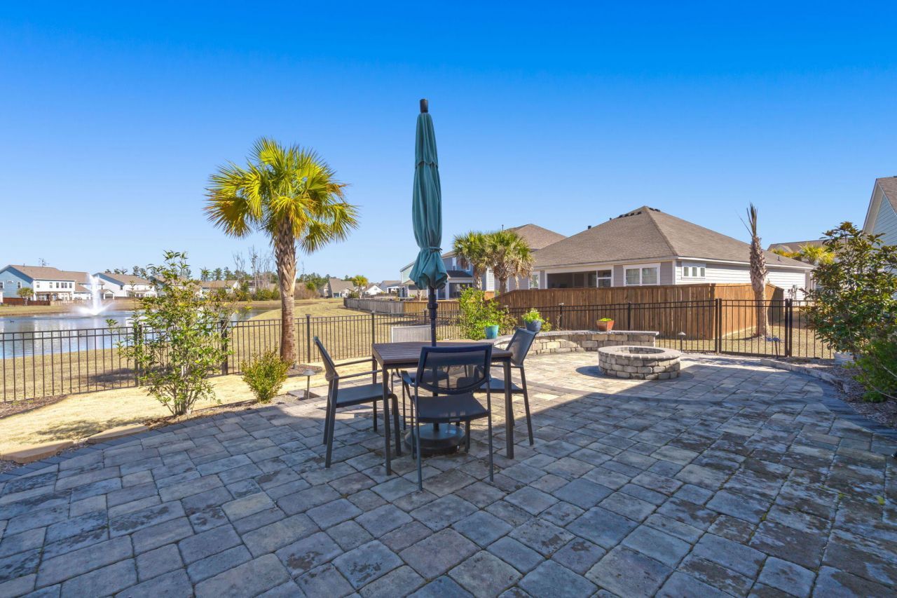 649 Chigwell Springs Lane Photo 48