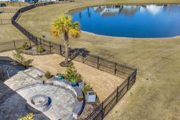 649 Chigwell Springs Lane photo 4