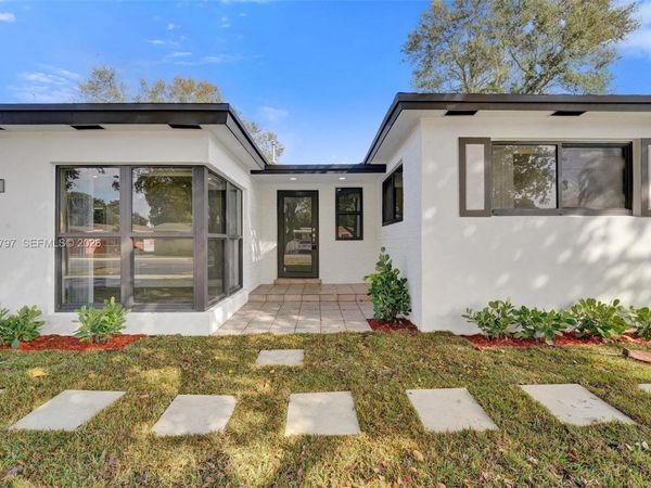 2241 NW 172nd Ter, Miami Gardens, FL 33056