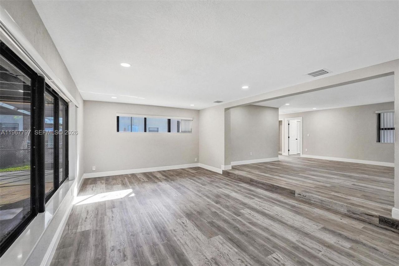 2241 NW 172nd Ter, Miami Gardens, FL 33056 Photo