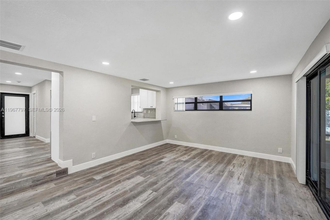 2241 NW 172nd Ter, Miami Gardens, FL 33056 Photo