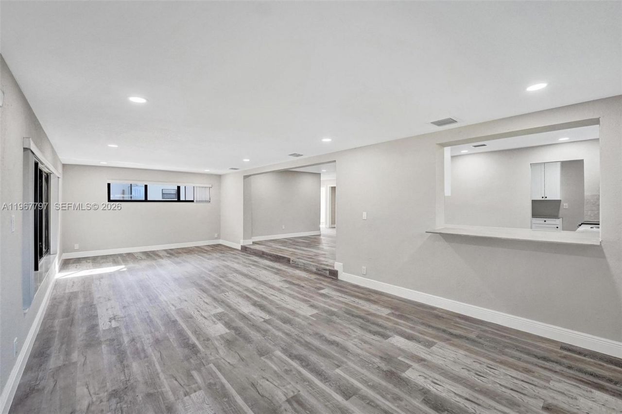 2241 NW 172nd Ter, Miami Gardens, FL 33056 Photo